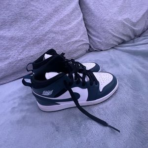 JORDAN 1 mids